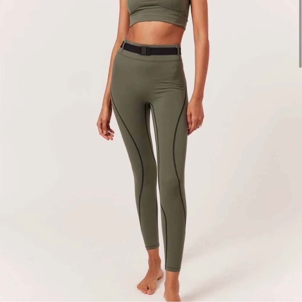 NWT Solid & Striped Trek Belt Bag Leggings | Size: Small